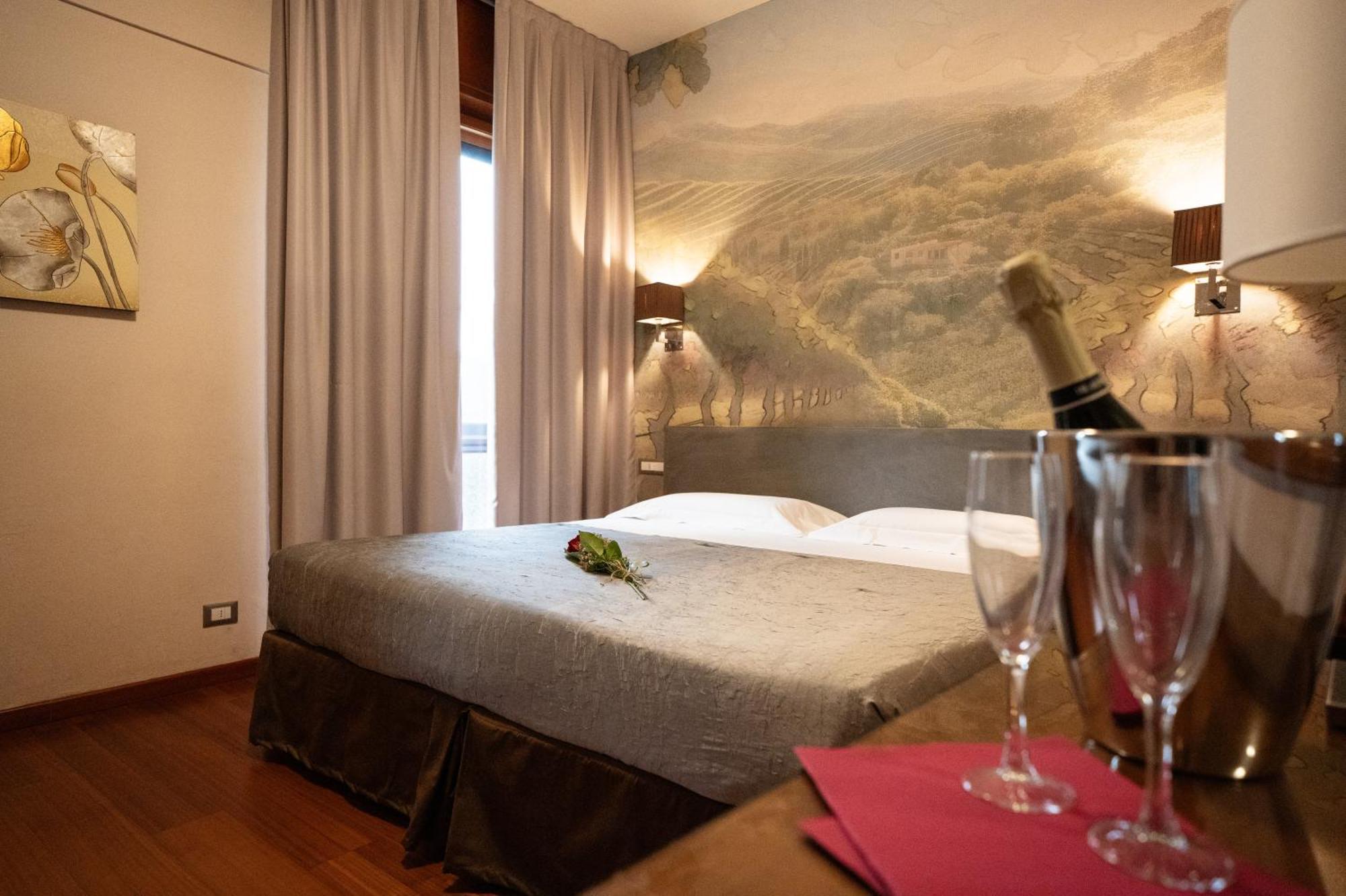 Hotel Terme Salvarola Сасуоло Екстериор снимка