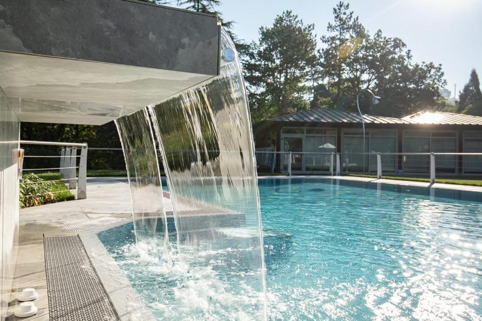 Hotel Terme Salvarola Сасуоло Екстериор снимка